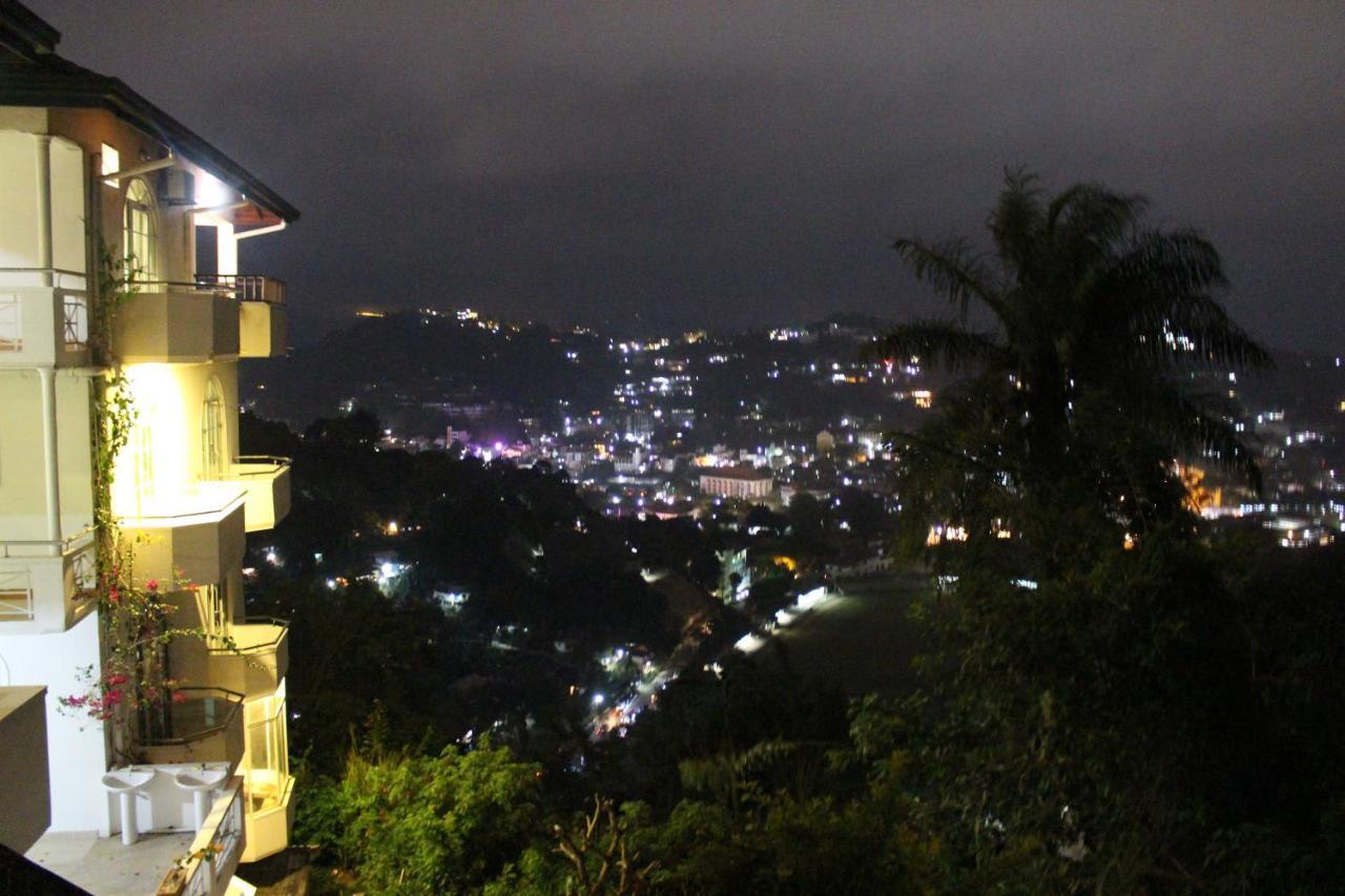 The Peak Pavilion 康提 外观 照片